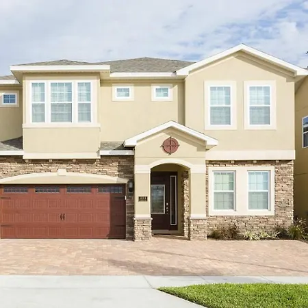 Sun-Filled 10 Bdrm House With Backyard Pool At Encore